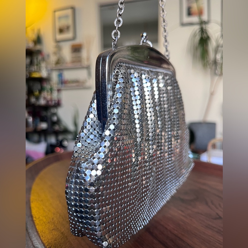 Vintage 1940s-1950s Whiting & Davis Mesh Silver Evening Bag - Picture 2 of 6